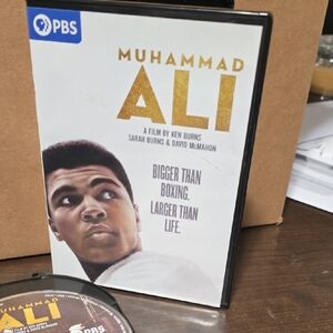 PBS Muhammad Ali Home Art Photography Print - White & Gold